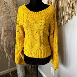 Mustard seed chunky cable knit sweater bubble puff sleeve mustard yellow size M